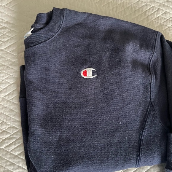 Champion - Navy Fleece Crewneck - CA SM - Picture 4 of 11